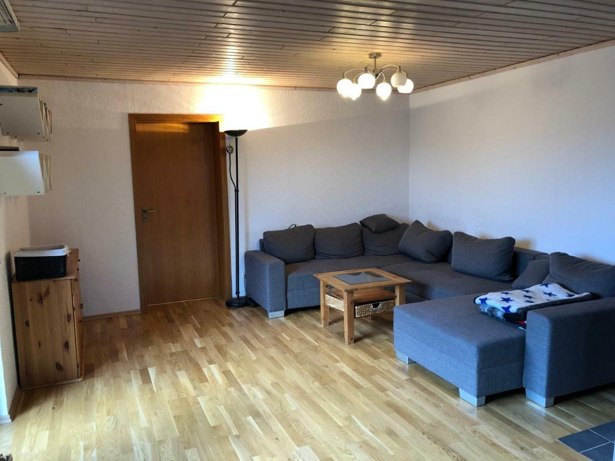 Natürlicher Holzkomfort im hessischen Kegelspiel Hünfeld Exterior foto