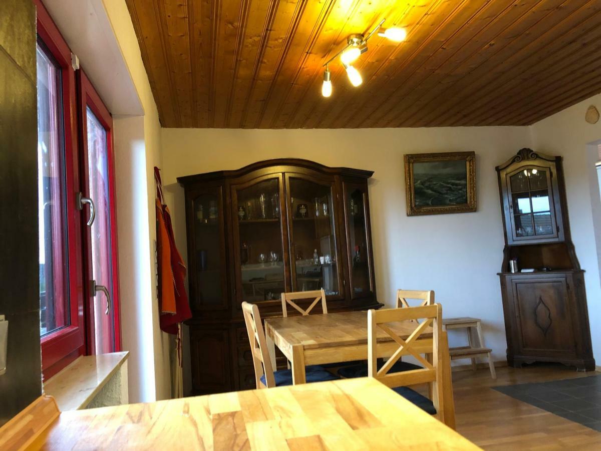 Natürlicher Holzkomfort im hessischen Kegelspiel Hünfeld Exterior foto